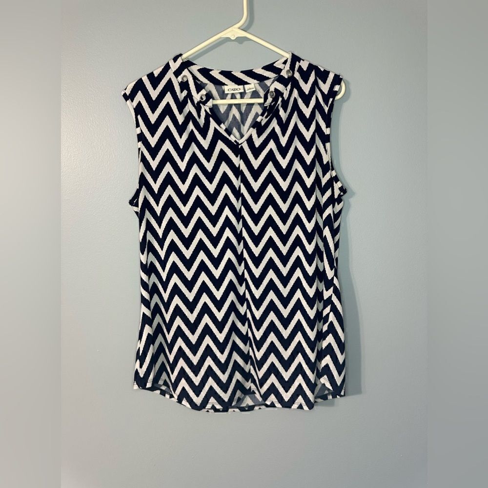 Cato Sleeveless Blouse w built in jewelry - Picture 5 of 8
